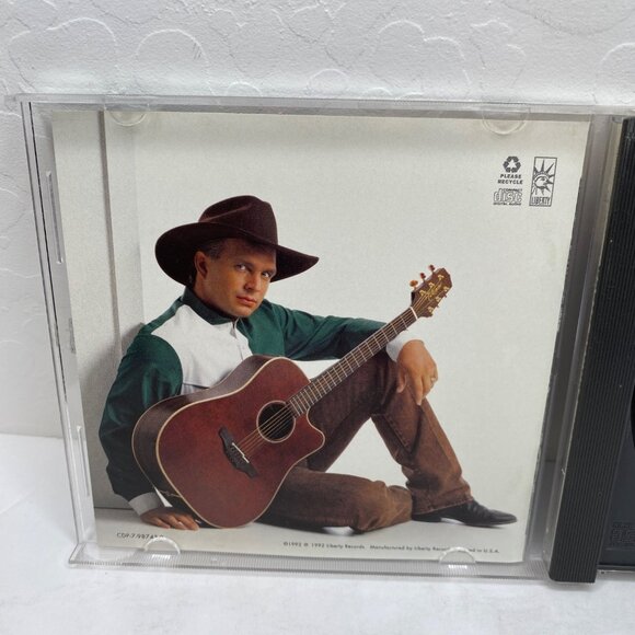 Vintage 1992 Garth Brooks The Chase Album Jewel Case Country Pop 10 Hit Tracks - Picture 2 of 5